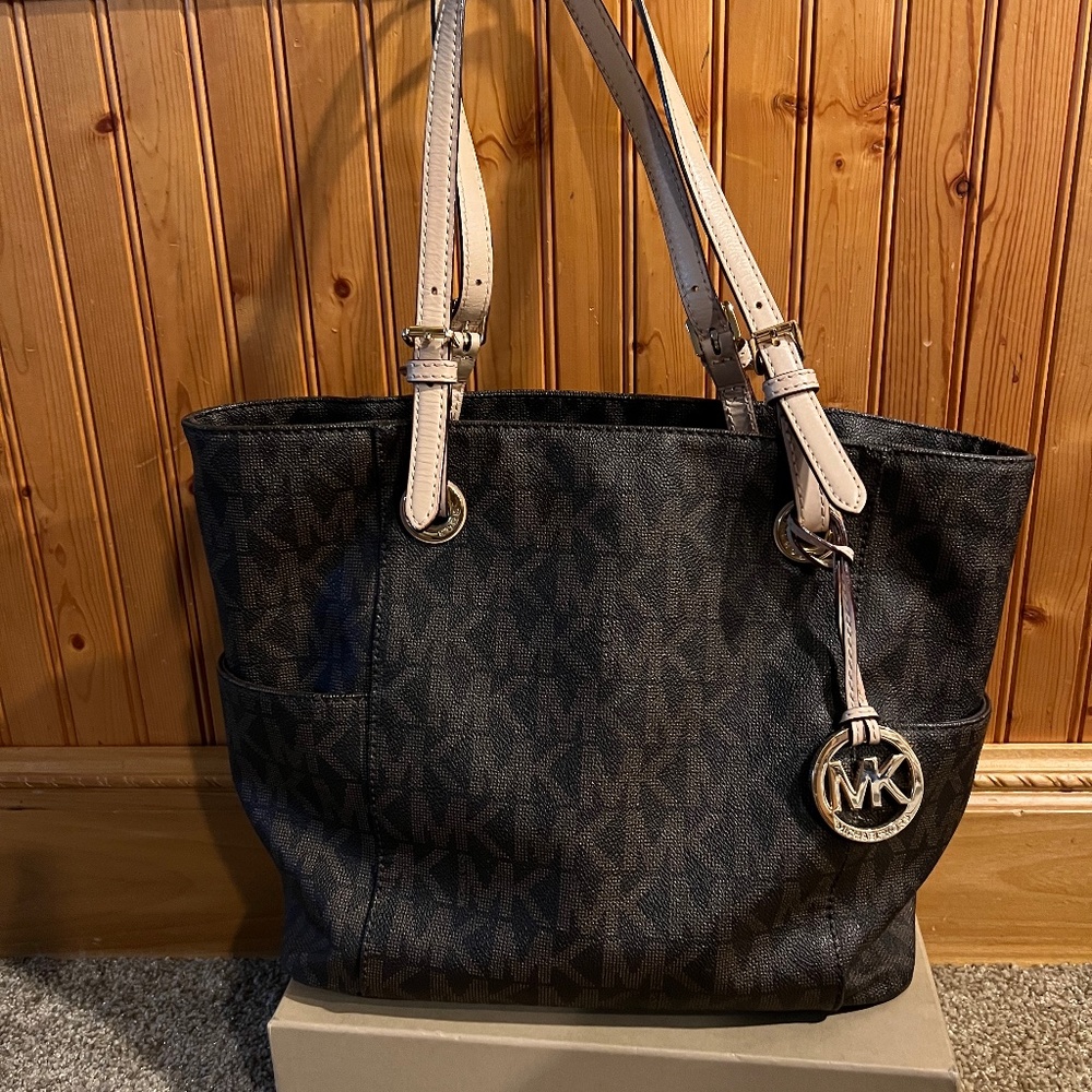 Michael Kors Signature Tote
